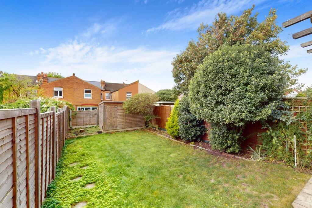 Spacious 2Bd Apartment Cricklewood London Luaran gambar
